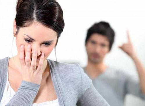 Nằm Mơ Chồng Ngoại Tình Đánh Con Gì? Giải Mã Và Lời Khuyên