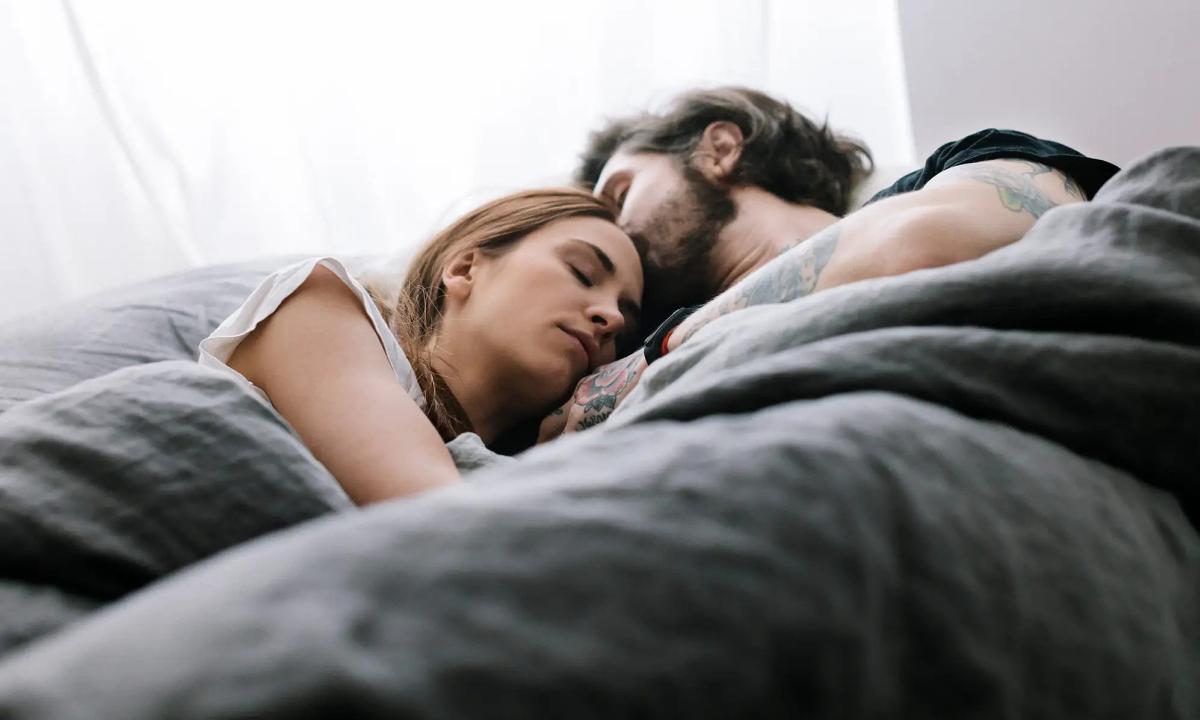 Nằm mơ thấy rết bò lên người đánh con gì? Giải mã chi tiết