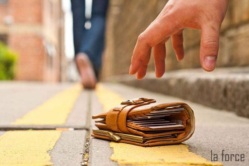 Giải Mã Giấc Mơ Thấy Bị Giật Túi Xách Và Những Con Số Liên Quan
