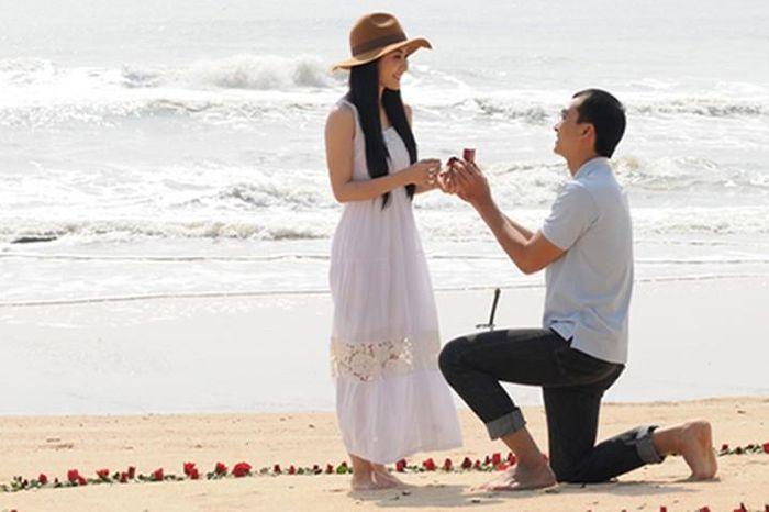 Nằm mơ thấy rết bò lên người đánh con gì? Giải mã chi tiết