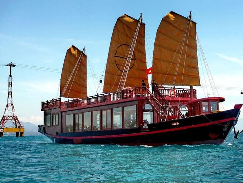 Mơ thấy người khác bị chìm theo thuyền