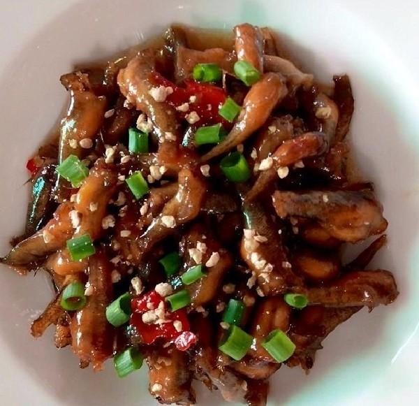 Giải Mã Giấc Mơ Thấy Người Yêu Ôm Hôn Mình Và Những Con Số Liên Quan