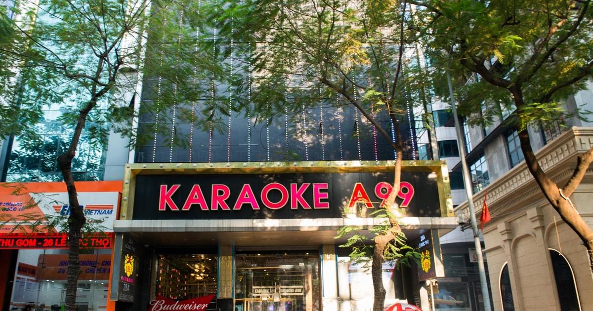 Phố Karaoke Vắng Vẻ