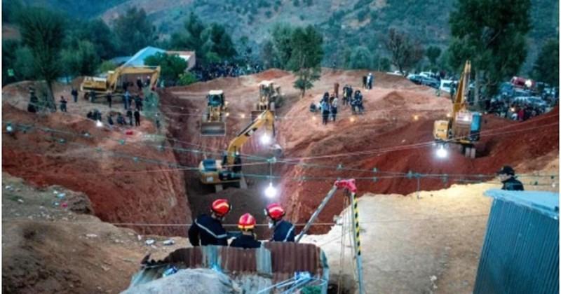 Trẻ con rơi xuống giếng được cứu sống