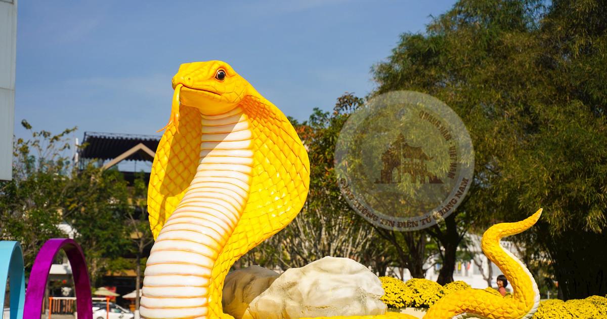 Ý nghĩa tâm linh rắn vàng